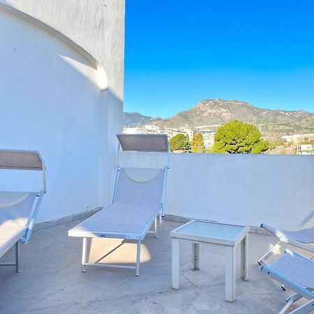 Appartement Spacieux Avec Terrasse Et Piscine Benalmádena Esterno foto